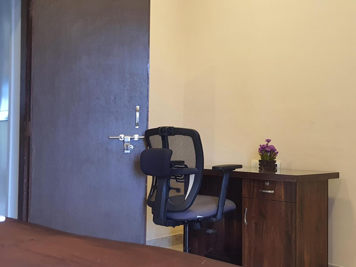 מומביי Osi Apartments Lilavati Bandra מראה חיצוני תמונה
